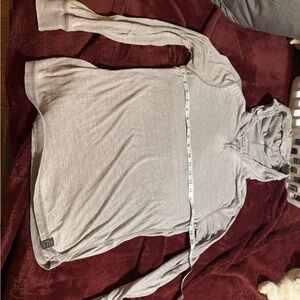 Lucky Brand Light Gray Long Sleeve Tee